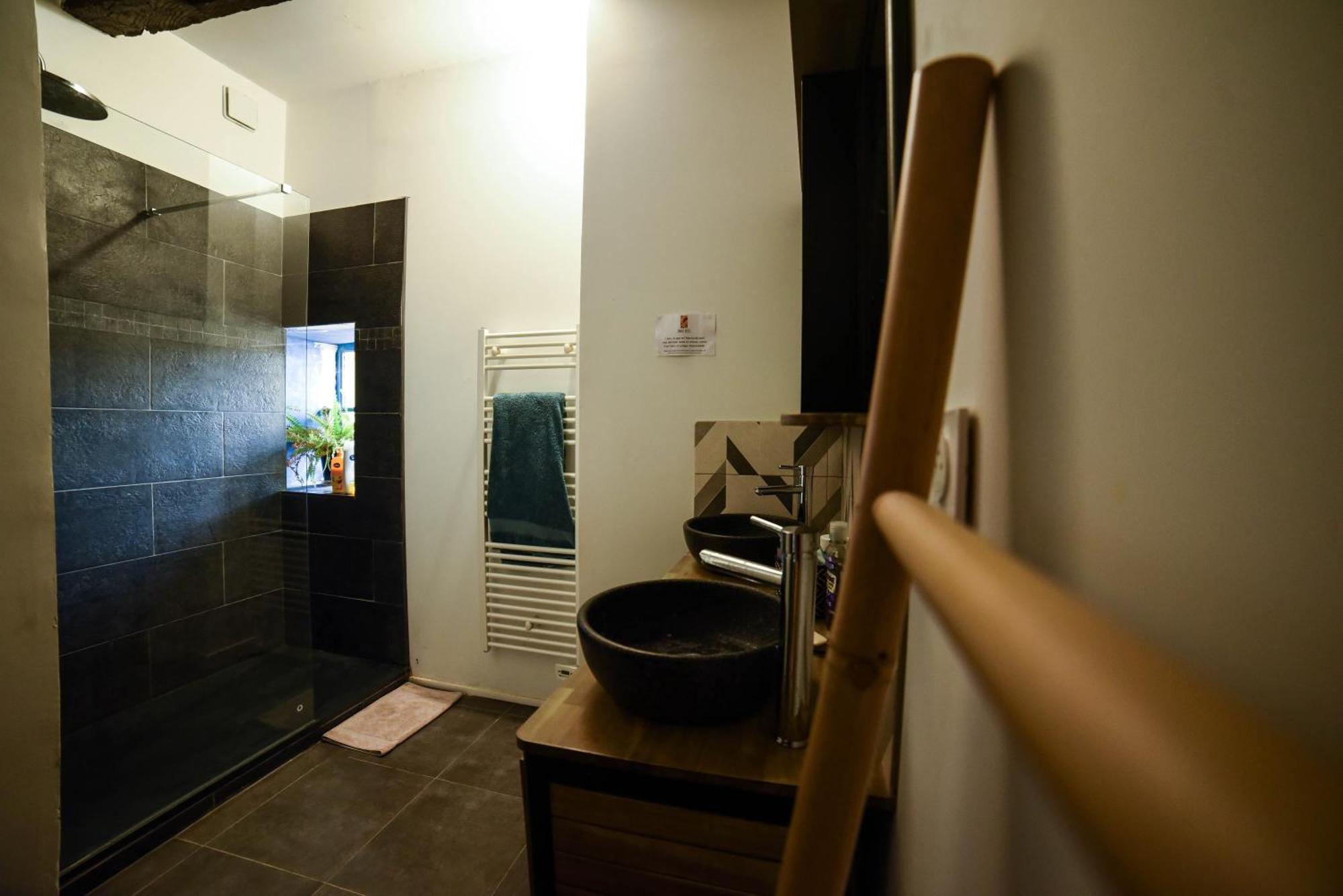 Amani Hostel ลา เฮออล ภายนอก รูปภาพ